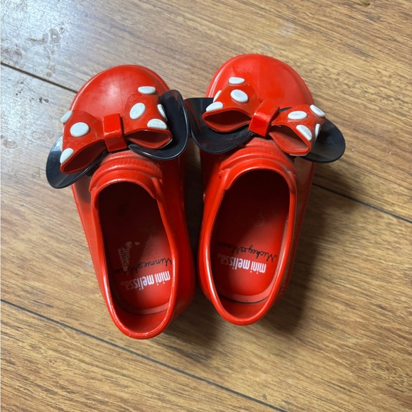 Mini Melissa Minnie Mouse Slip On Sneakers Red With Red Bow - Picture 2 of 6